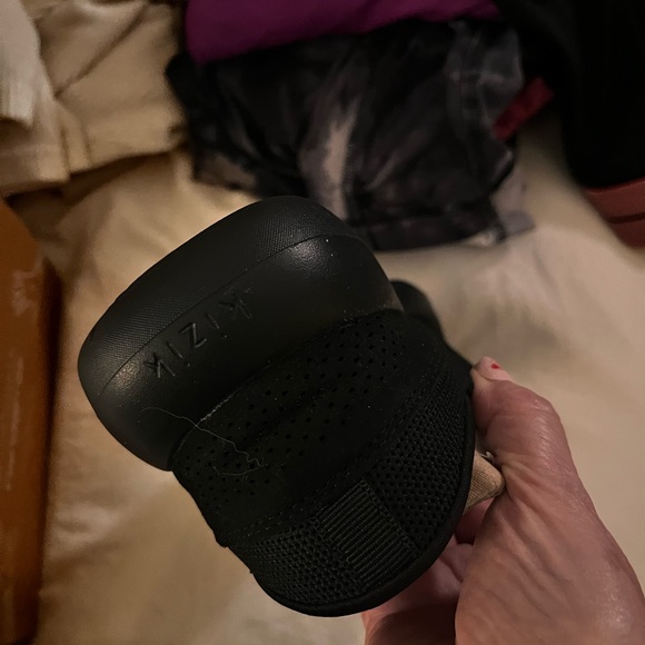 Kizik Women's Black Slip-On Athletic Shoes - Picture 6 of 10